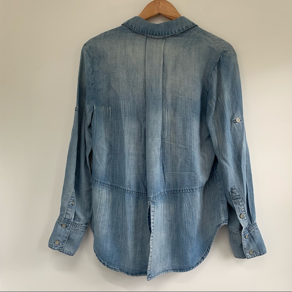 EUC Cloth & Stone Button Down Chambray shirt small - Picture 6 of 7